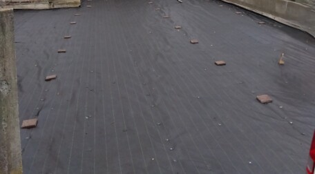 防草シート設置②